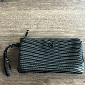 Lululemon wallet / wristlet with two compartments and card slots